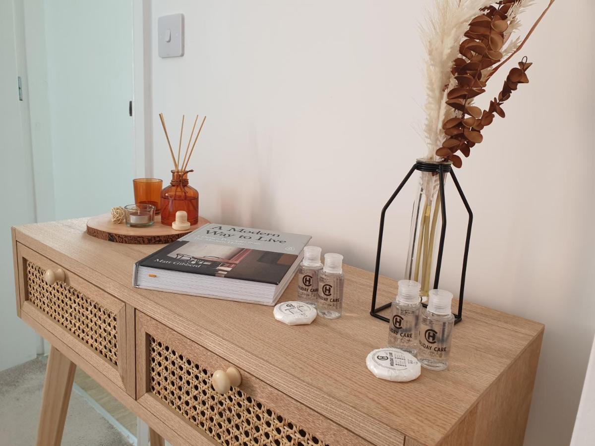 Cheerful 1 Private Room-Ensuite With Free Parking Silverdale (Staffordshire) Exterior foto